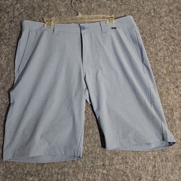 Travis Mathew Performance Shorts Men’s 36 Light Blue Golf Chino Preppy Casual - Picture 1 of 6